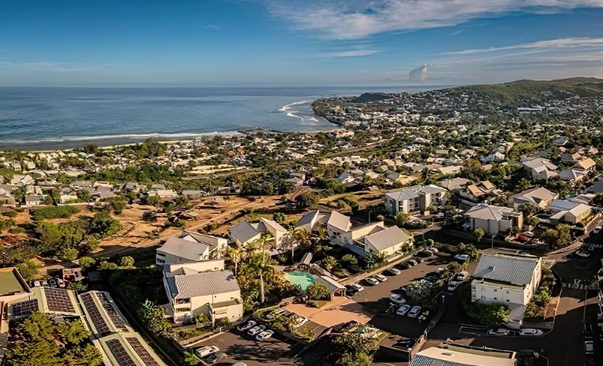 T2 avec jardin, piscine, vue mer à Saint-Gilles-les-Bains Extérieur photo