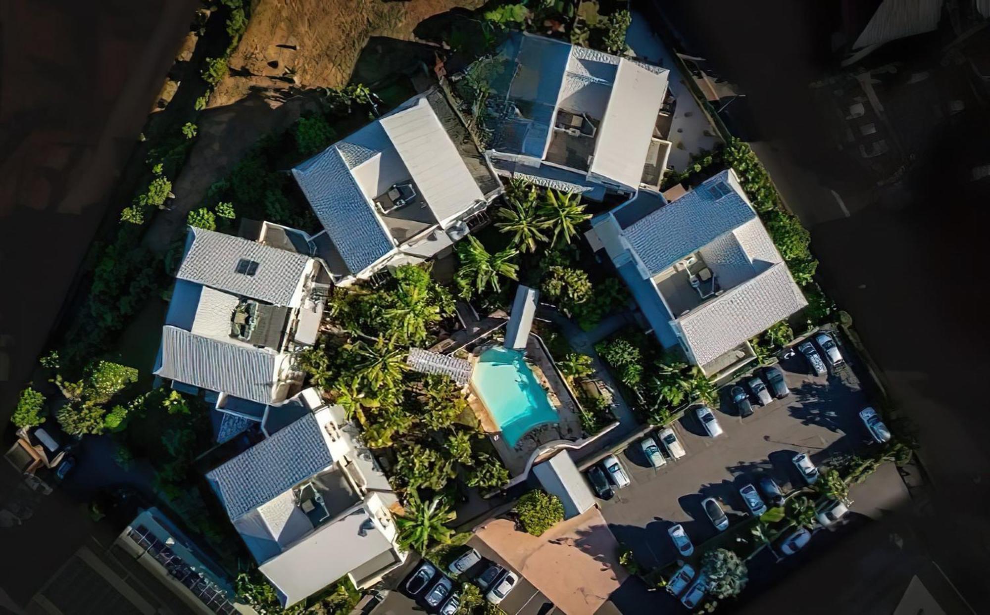 T2 avec jardin, piscine, vue mer à Saint-Gilles-les-Bains Extérieur photo