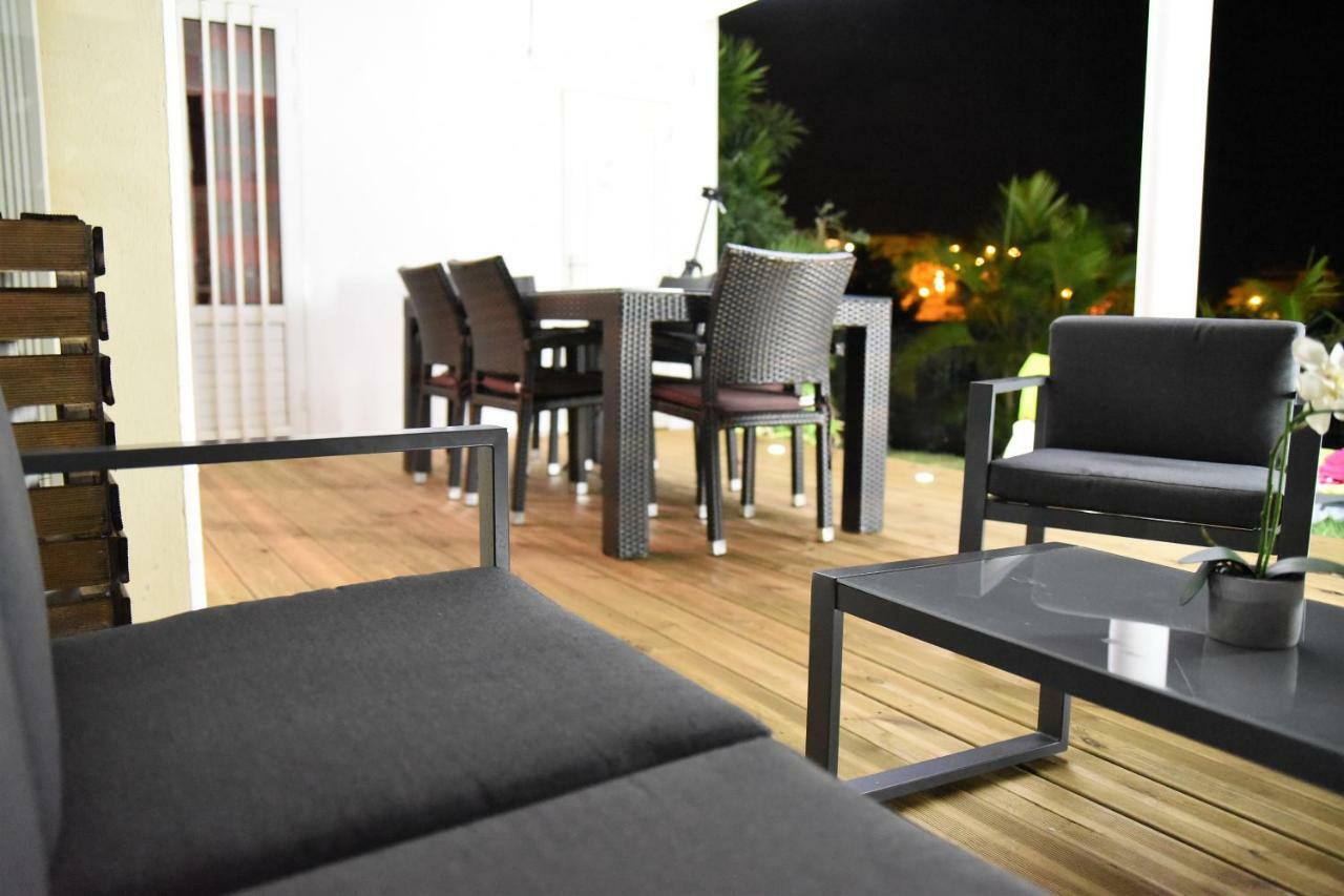 T2 avec jardin, piscine, vue mer à Saint-Gilles-les-Bains Extérieur photo