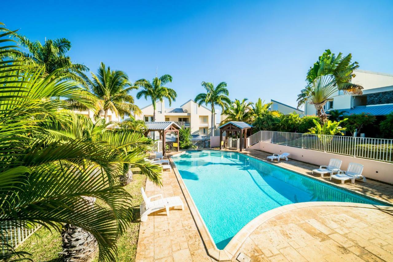 T2 avec jardin, piscine, vue mer à Saint-Gilles-les-Bains Extérieur photo